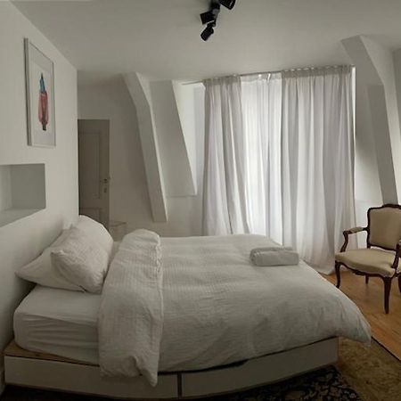 Duplex Dernier Etage Avec Terasse A Deux Pas De La Grand Place บรัสเซลส์ ภายนอก รูปภาพ