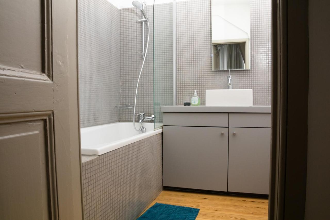Duplex Dernier Etage Avec Terasse A Deux Pas De La Grand Place บรัสเซลส์ ภายนอก รูปภาพ