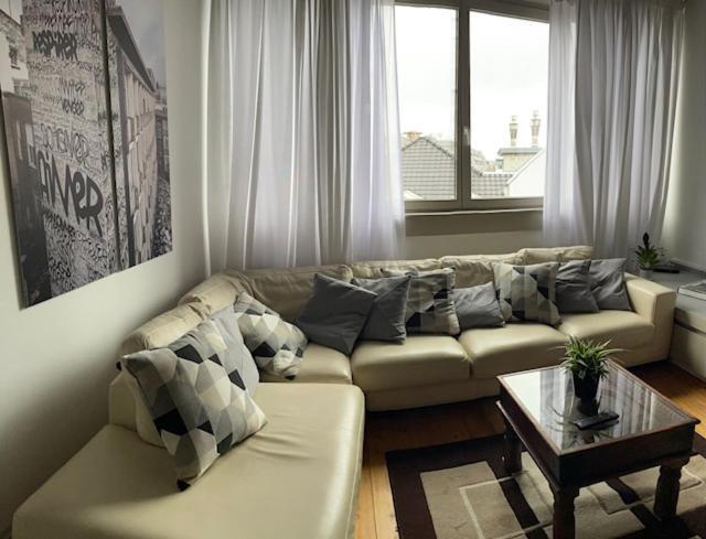 Duplex Dernier Etage Avec Terasse A Deux Pas De La Grand Place บรัสเซลส์ ภายนอก รูปภาพ